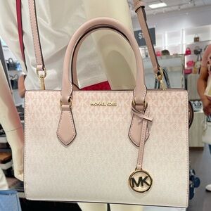MICHAEL KORS Sheila Md Ombré Signature Logo Satchel Crossbody Bag
Powder Blush